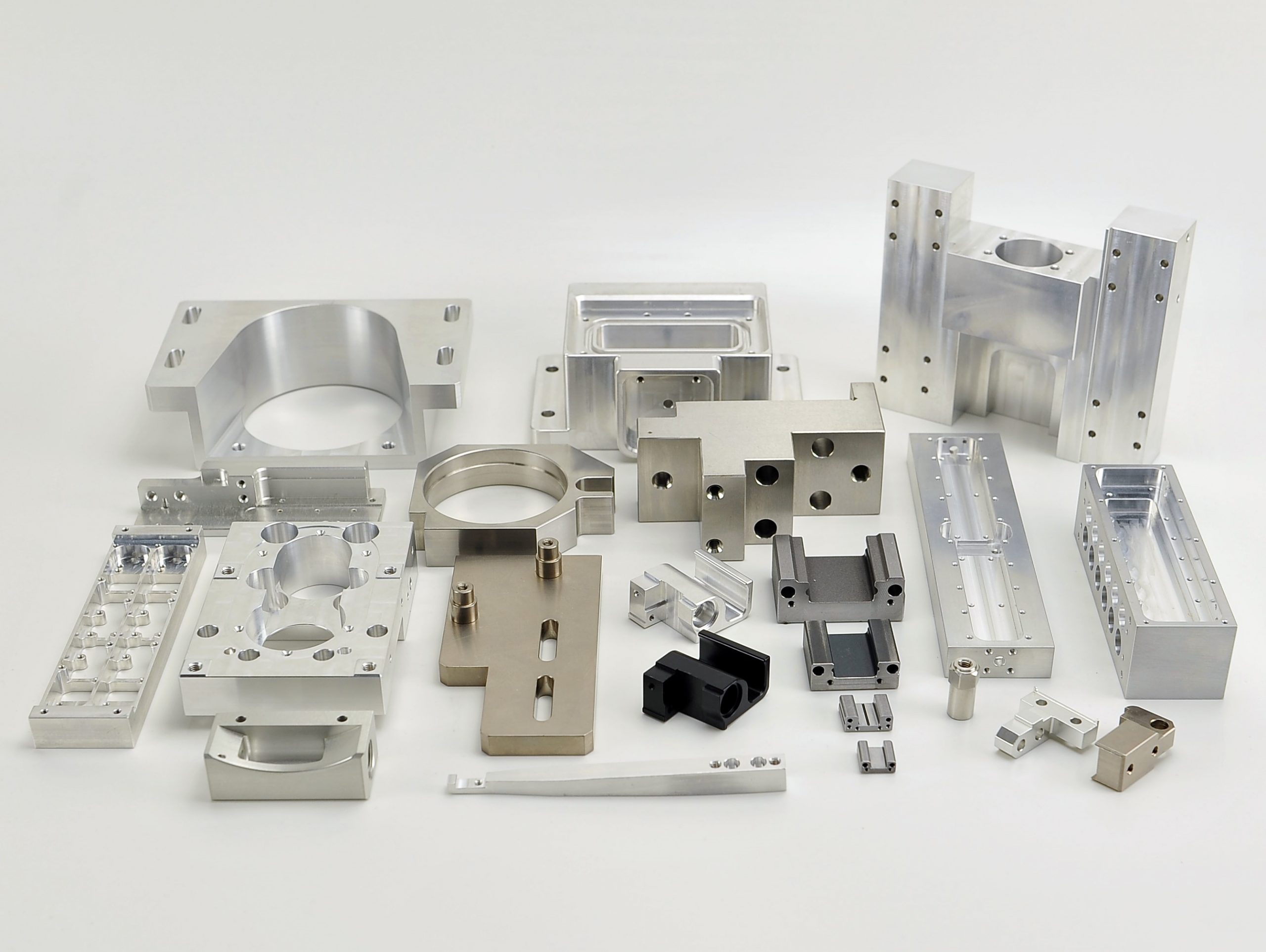 Xưởng Gia Công Cơ Khí Tại Đà Nẵng – Phay, Tiện, Cắt Laser CNC, Cắt Thép Ống CNC | Cơ Khí Châu Đà